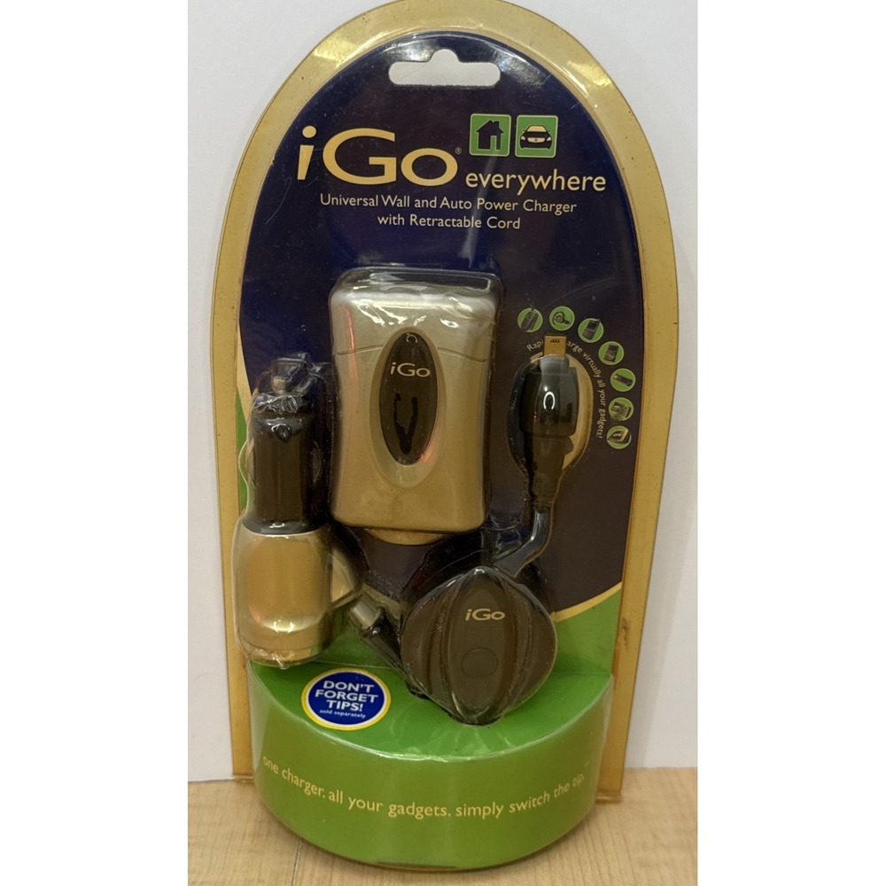 iGo Everywhere Universal Wall Auto Charger w/ Retractable Cord